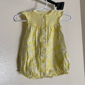 Carter's Yellow and White Floral Romper - 3M (Gently Worn)